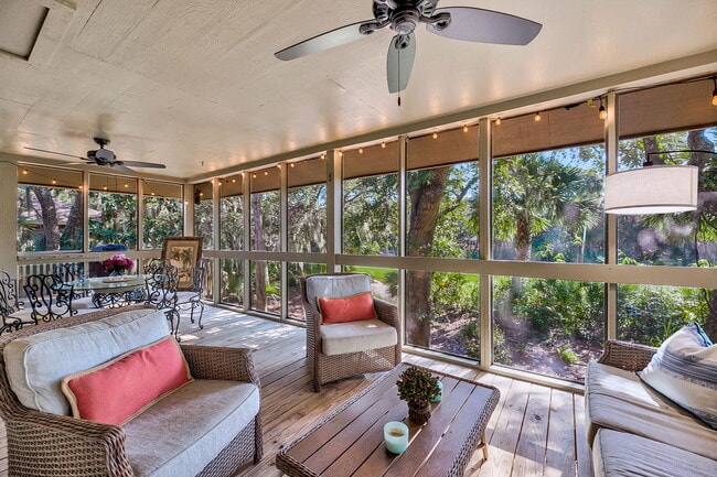 Building Photo - Branson - Breeze