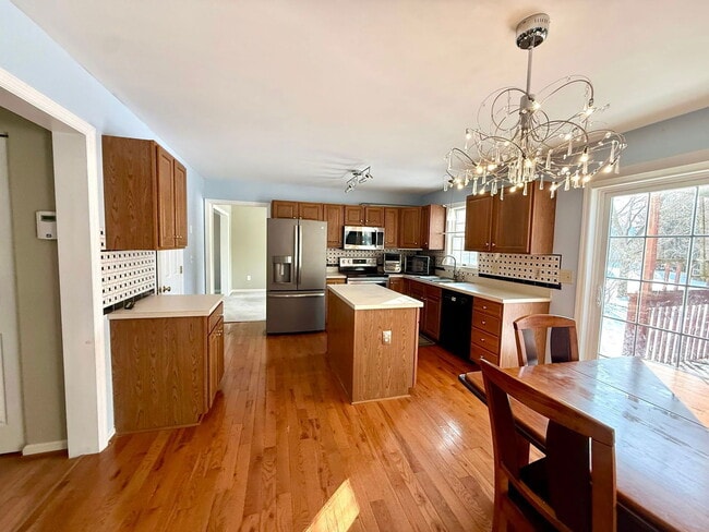 Building Photo - 115 Fleetline St