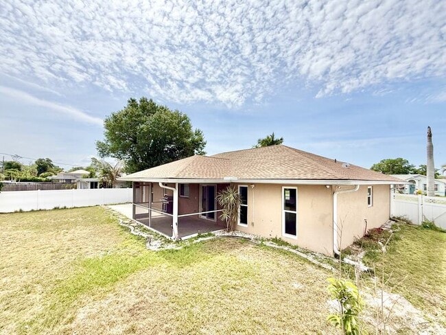 Building Photo - 22148 Lockport Ave