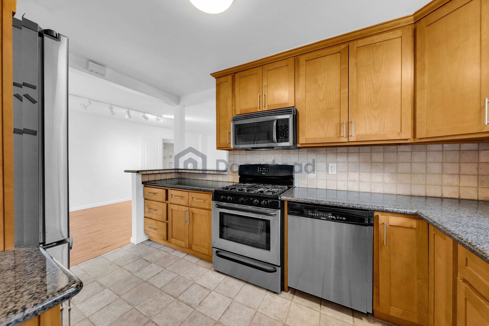 Building Photo - 2448 Pioneer Ave