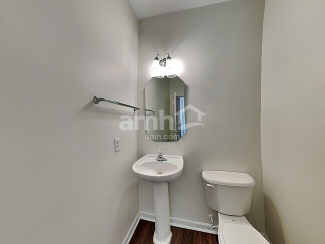 Building Photo - 4504 Sandtyn Dr