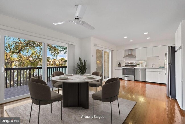 Building Photo - 2006 Lakebreeze Way