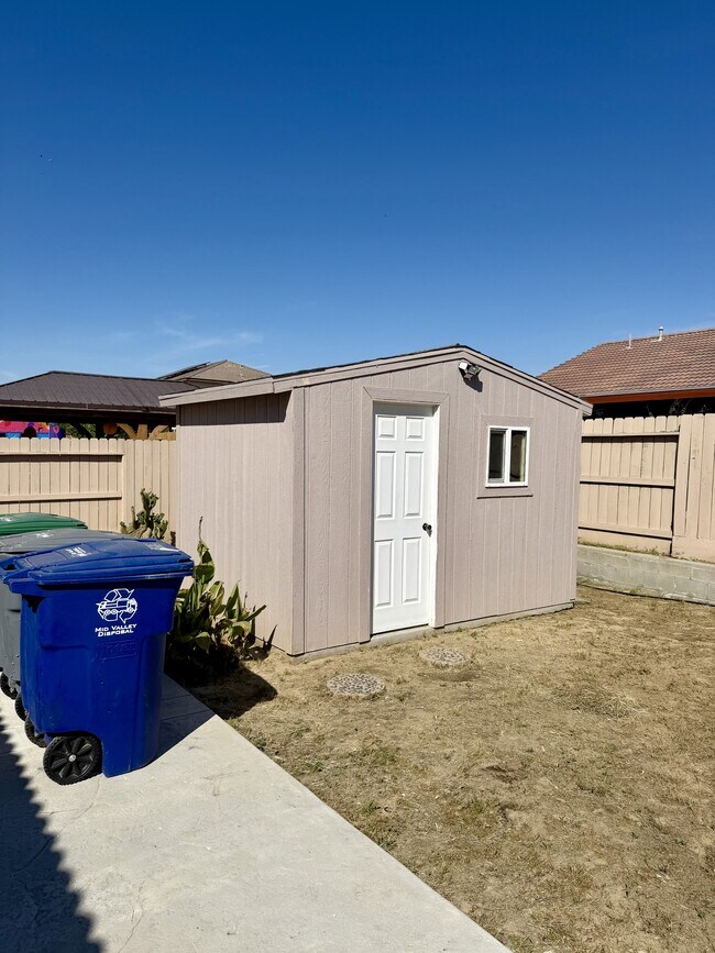 Building Photo - 1736 Berry St