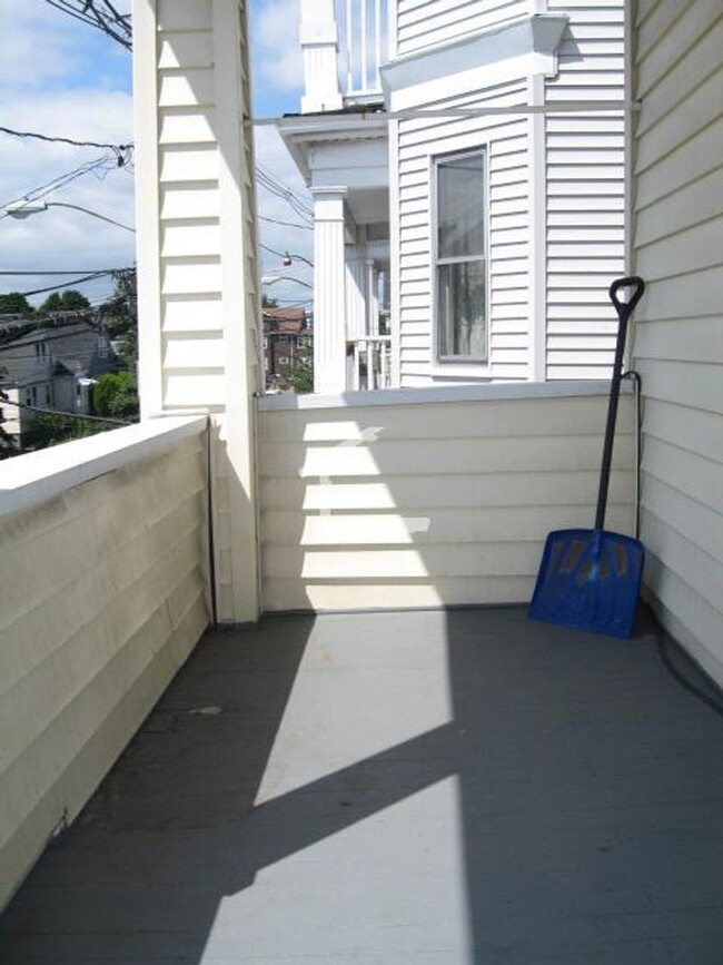 Building Photo - Great apt near Boston Landing! Allston/Bri...