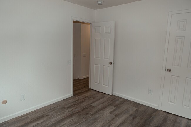 Building Photo - 7355 S Garfield Ct