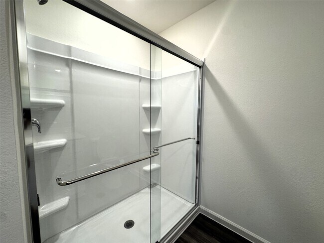 Building Photo - 8219 Vacek Xing Wy