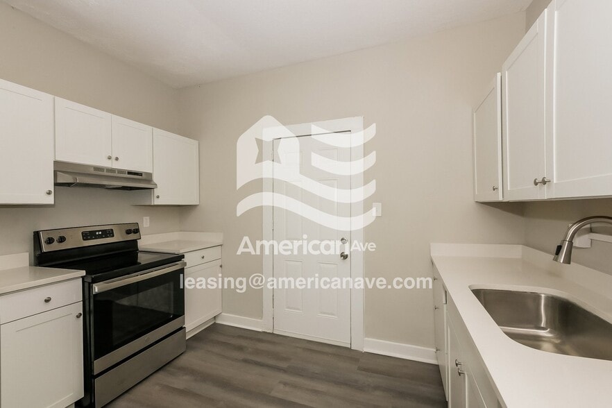 Building Photo - 1816-1816 6 Ct