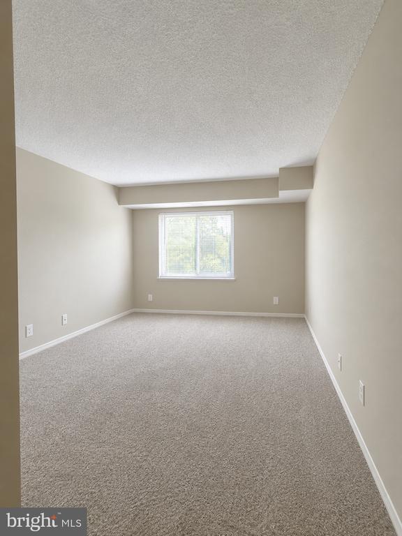 Building Photo - 8360 Greensboro Dr