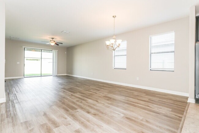 Building Photo - 10129 Count Fleet Dr