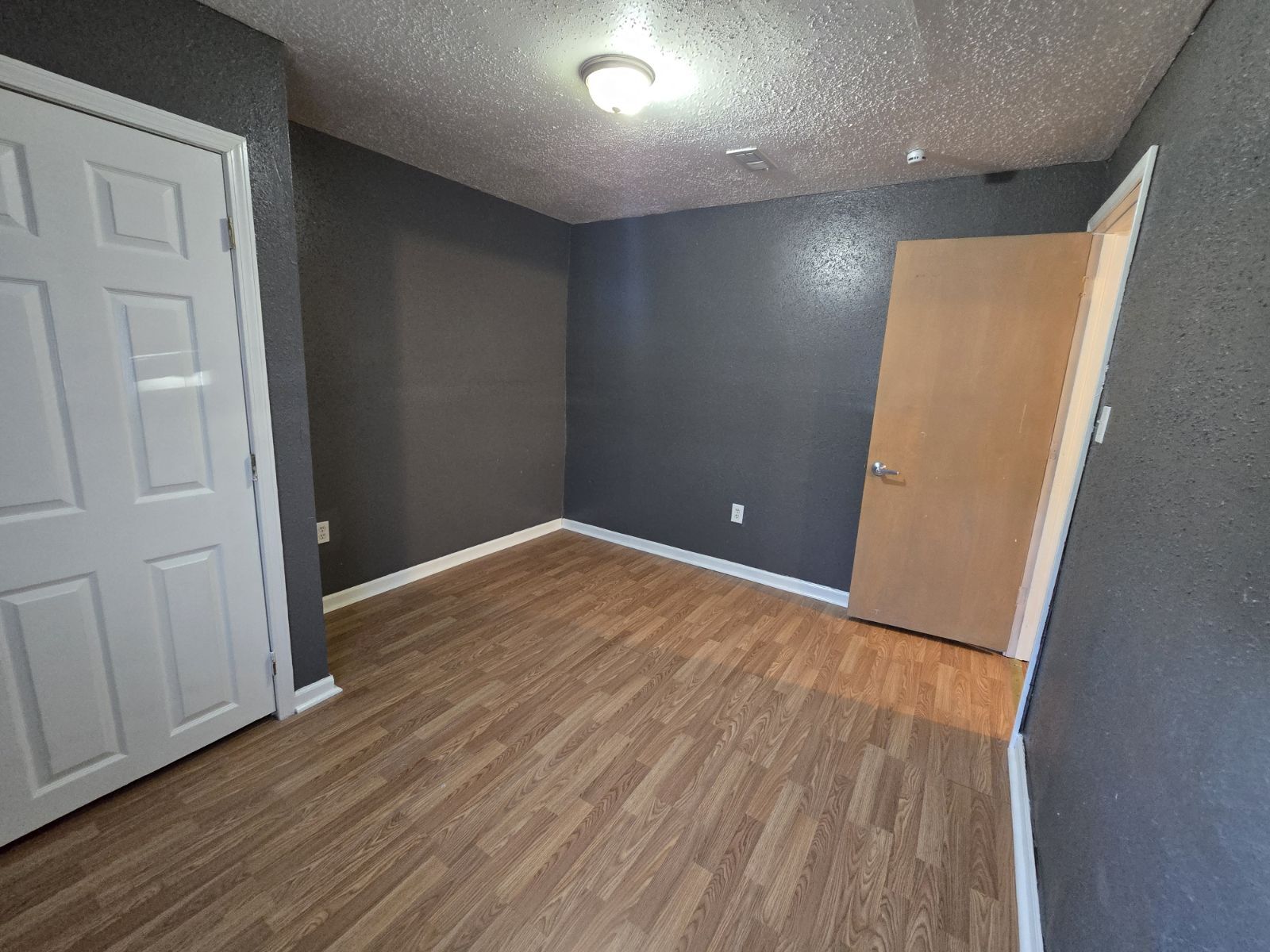 Building Photo - 507 Saint Robert Dr