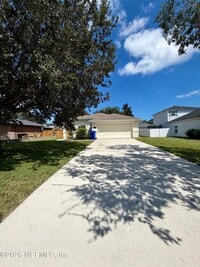 Building Photo - 230 Cezanne Cir