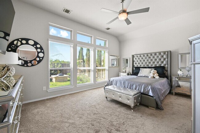 Building Photo - 373 Lacey Oak Lp