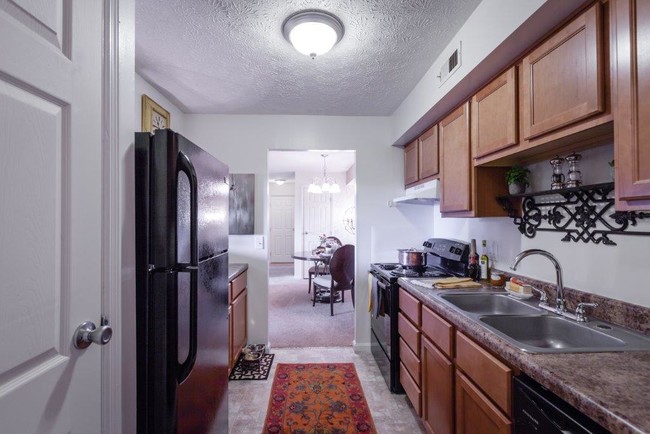 Merlot - Renovated Kitchen - West Hills Apartments