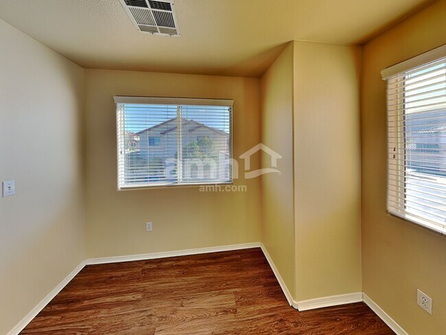 Building Photo - 9318 Aventurine Ct