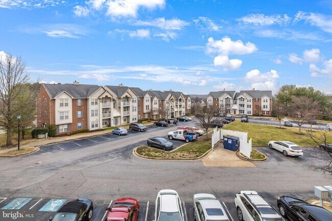 Building Photo - 700 Orchard Overlook Orch