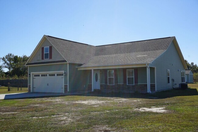 Building Photo - 3 Bedroom 2 Full bathrooms w/ Bonus room in Richlands!