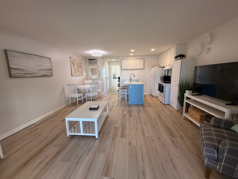 Sleeper sofa couch on order - 206 W Lakeshore Dr