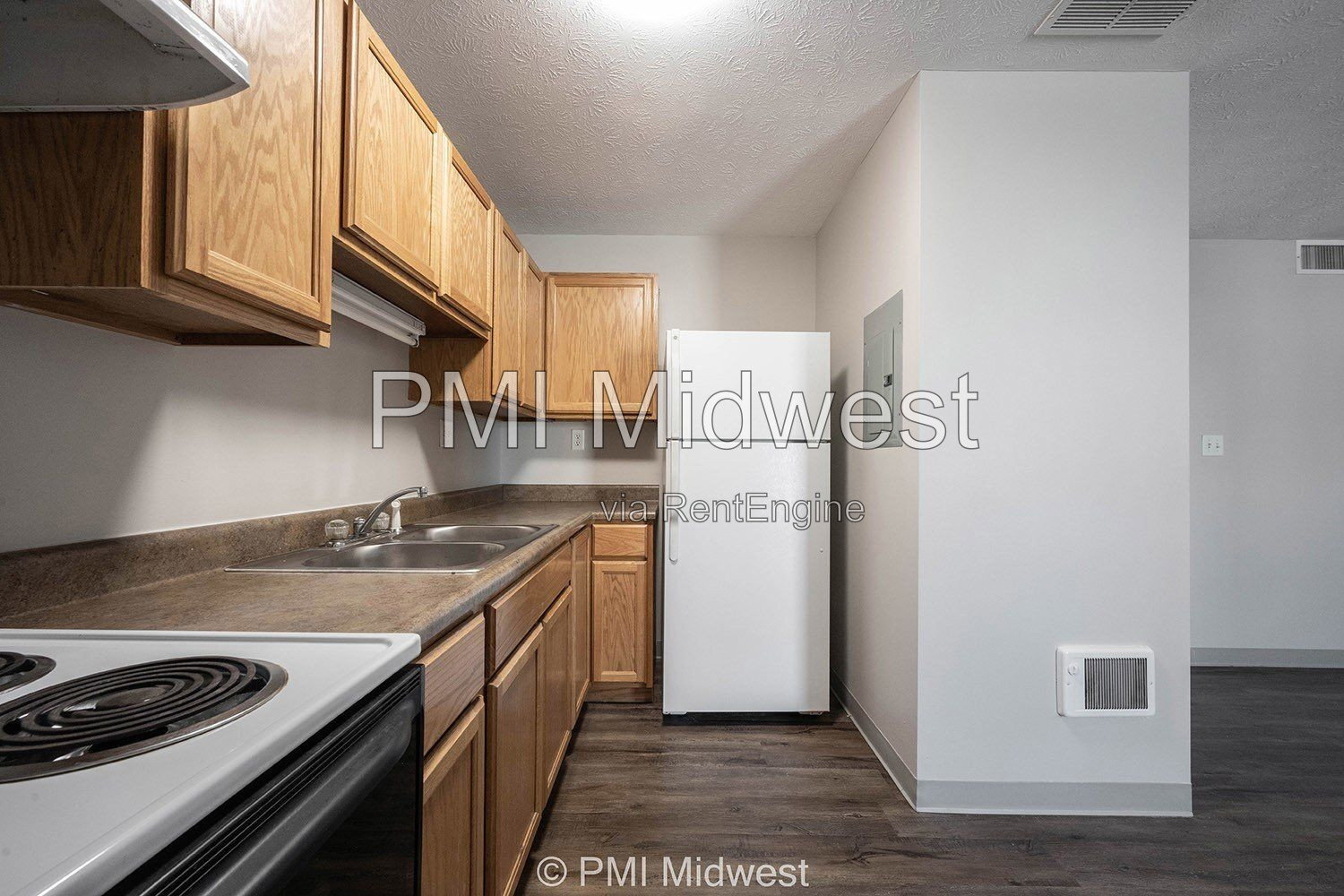 Building Photo - 1702 W Michigan St
