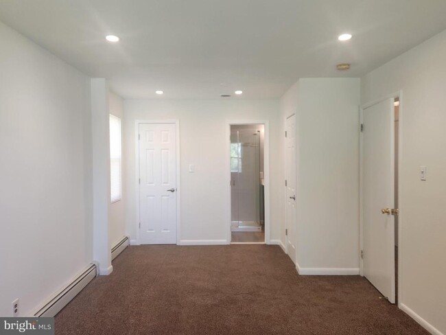 Building Photo - 5419 Sargent Rd