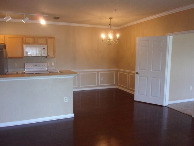 Building Photo - 260 Old Village Center Cir