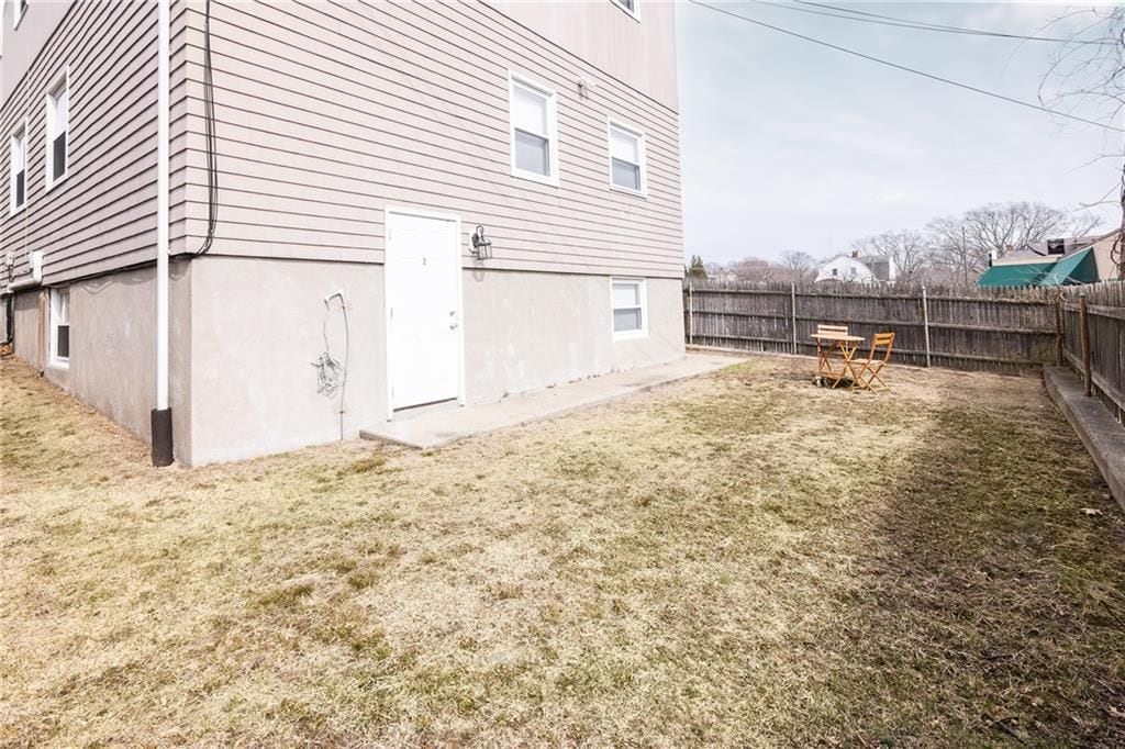 Building Photo - 255 Waterman St