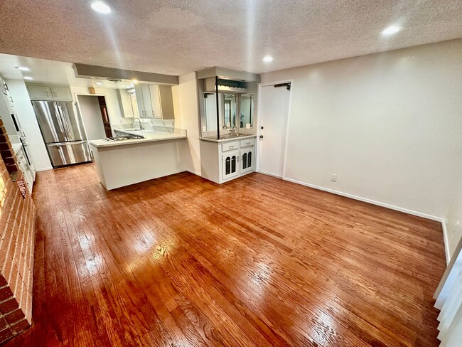 Building Photo - Spacious Newly Remodeled 4 Bedroom Orange ...