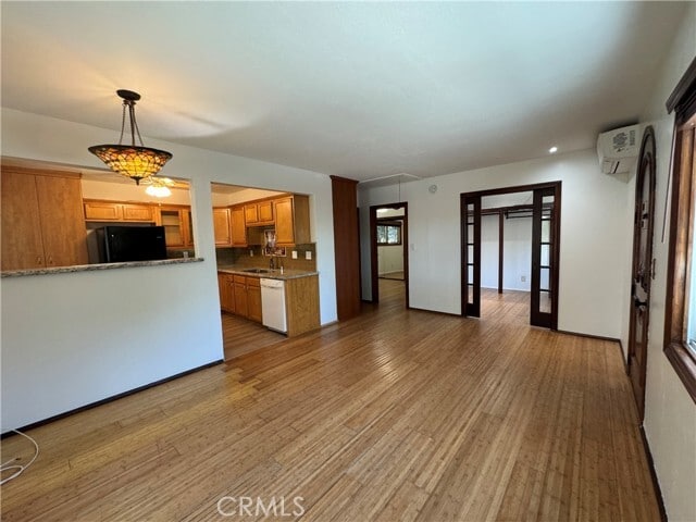 Building Photo - 2022 Dawson Ave