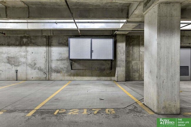 Building Photo - RICH 220 S 31 AVE #3610