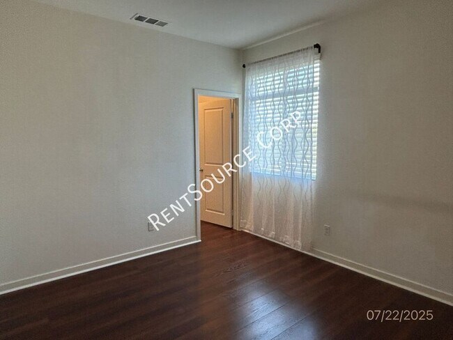 Building Photo - 45051 Marbella St