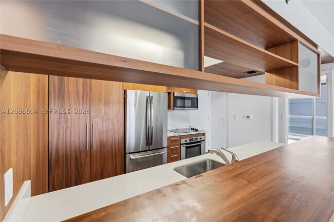 Building Photo - 50 Biscayne Blvd