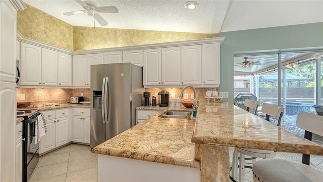 Building Photo - 2246 Cork Oak St W