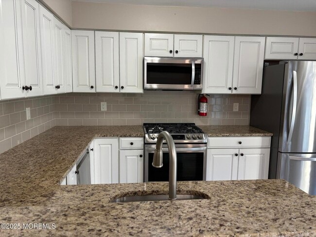 Building Photo - 248 Larchwood Ct