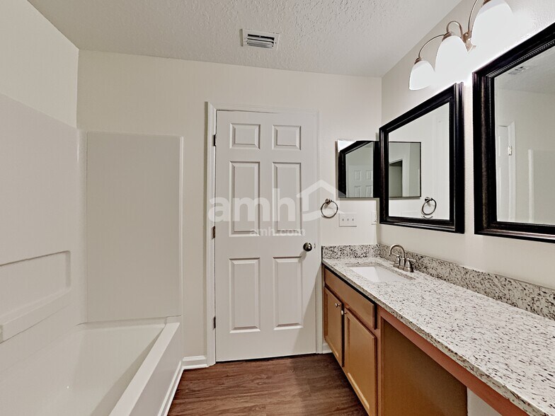 Building Photo - 3078 Angora Bay Dr