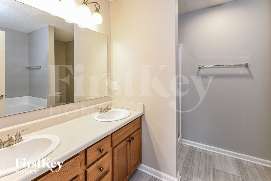 Building Photo - 3471 Firethorn Drive