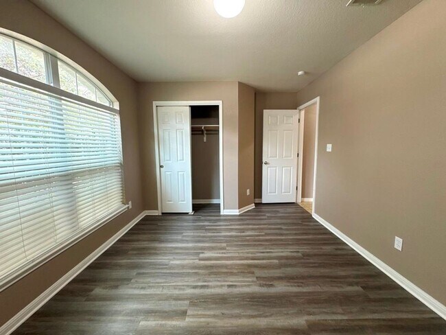 Building Photo - 3 Bed/ 2 Bath Home Available in Villages of Berry Creek!