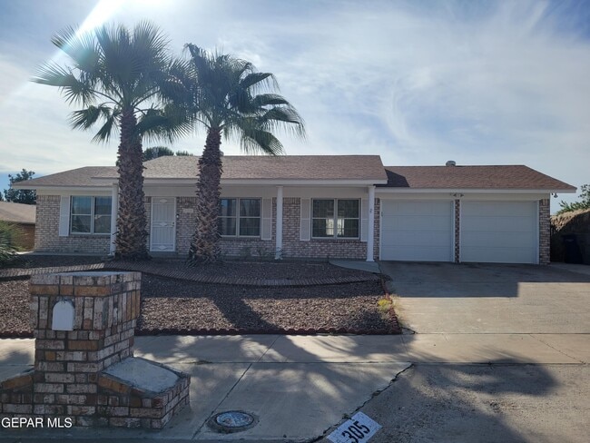 Primary Photo - 305 Garden Grove Ln