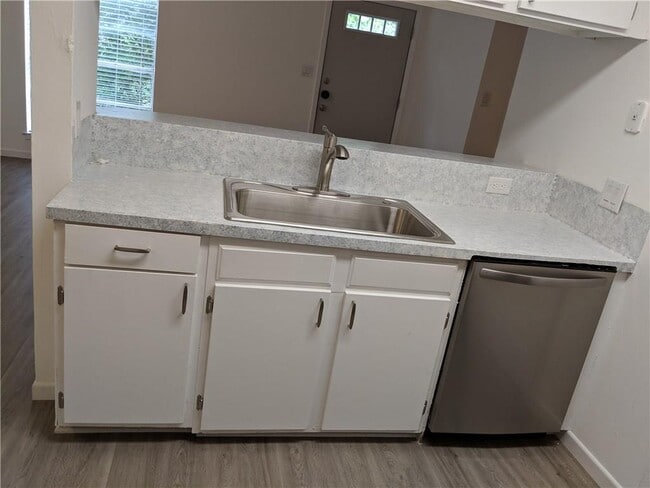 Building Photo - 3509 Alpine Cir