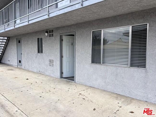 Primary Photo - 1556 W 227th St