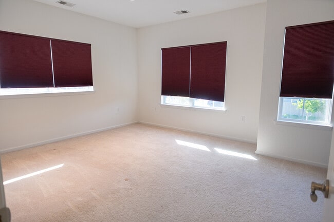 Building Photo - 3961 Trenwith Ln