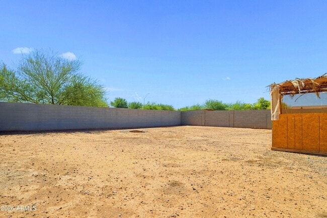 Building Photo - 1748 N Logan Ln