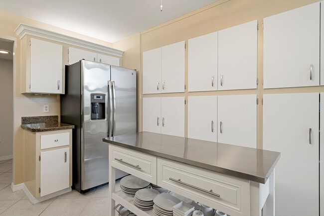 Building Photo - 7101 Gulf of Mexico Blvd