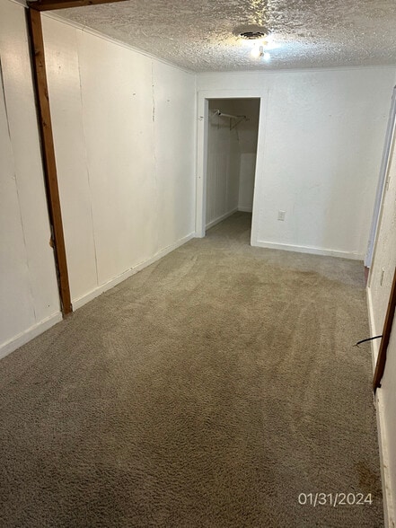 Building Photo - 12045 New Buffalo Rd