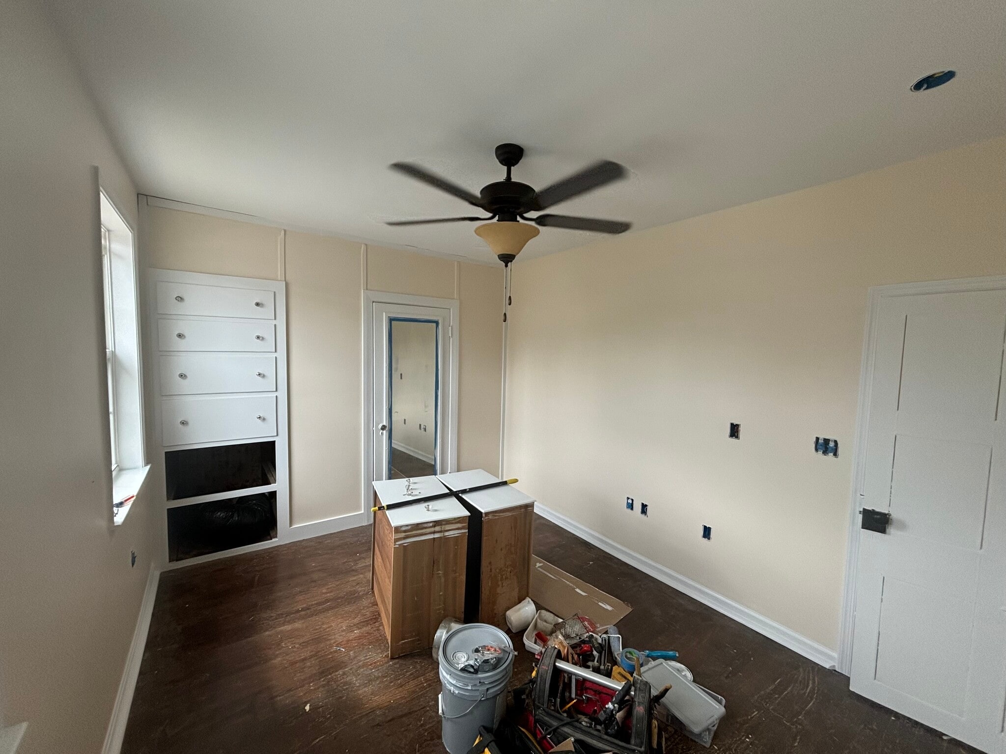 Building Photo - 415 Market St