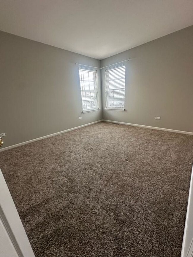 Building Photo - Move-In Ready 3Br 2Ba