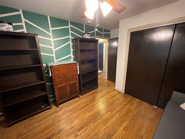 Building Photo - 11303 Greenwillow Dr