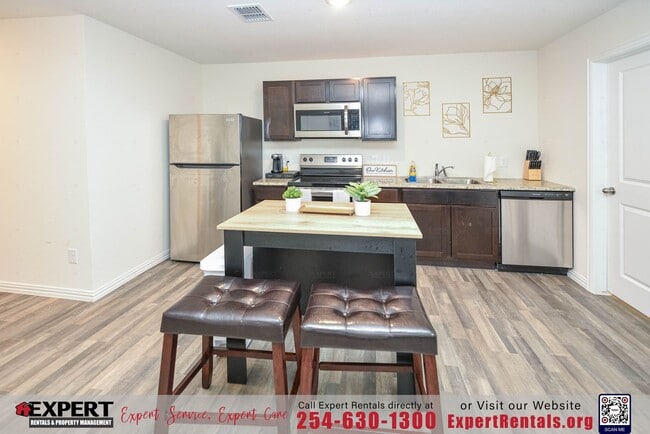 Building Photo - Elevate Your Living Experience, 3BR/2BA Duplex in Killeen!