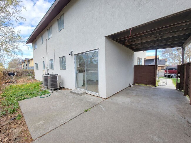 Building Photo - 1816 W 21st Ave