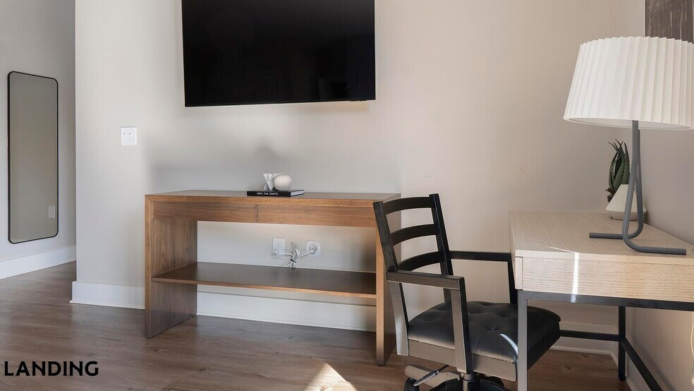 Building Photo - 1000 Forestview Dr