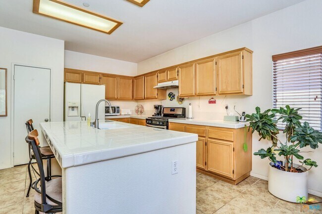 Building Photo - Escape to Your Private Desert Oasis in Pal...
