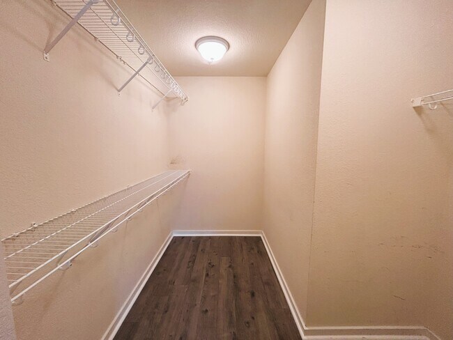 Building Photo - 248 Craftsman Cir